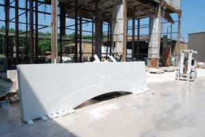 Se muestra piedra artificial en la planta, creada por Casto Stone Systems Inc., CastStoneSystems.com, de Warrenton, N.C.